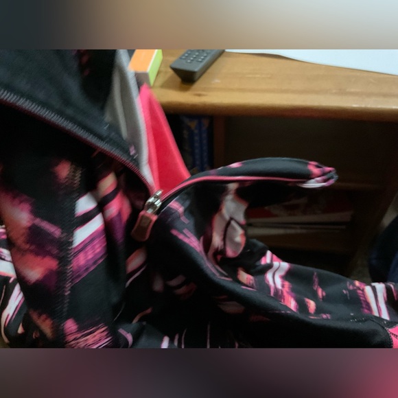 Tek Gear/ Dry Tek size xl zip front long sleeve hot pink and black active wear. - Picture 2 of 4